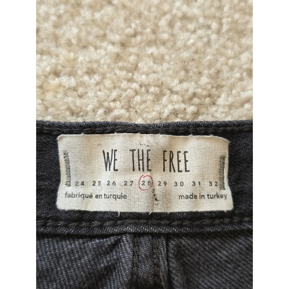We The Free Women Black Distressed Straight Leg Jeans High Rise Raw Hem Size 28